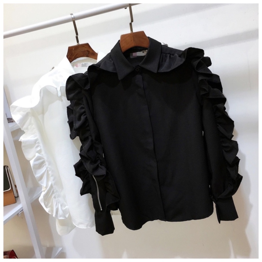 Dramatic Black Zip Ruffle Sleeve Top - Picture 5 of 12